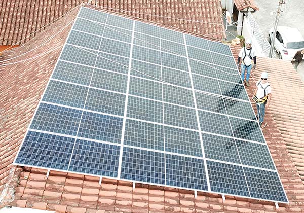 Trabalhamos com mão de obra própria e equipe altamente especializada. Seguimos todos os protocolos de higiene e limpeza para que você tenha conforto e segurança.